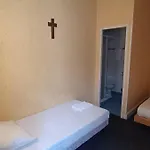 Chez Marie Et Didier 1 Minute A Pied Du Sanctuaire De 3* Lourdes