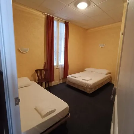 Pensjonat Chez Marie Et Didier 1 Minute A Pied Du Sanctuaire De Lourdes
