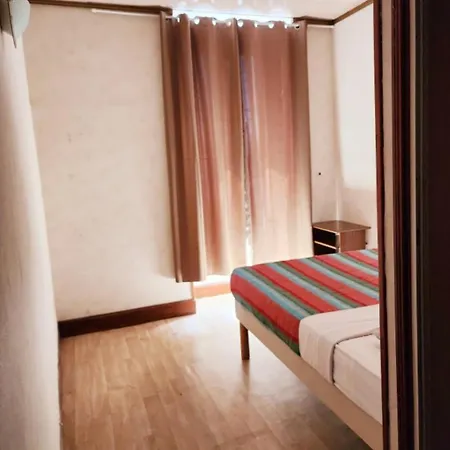 Chez Marie Et Didier 1 Minute A Pied Du Sanctuaire De 招待所 3*