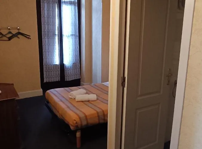 Chez Marie Et Didier 1 Minute A Pied Du Sanctuaire De Guest house