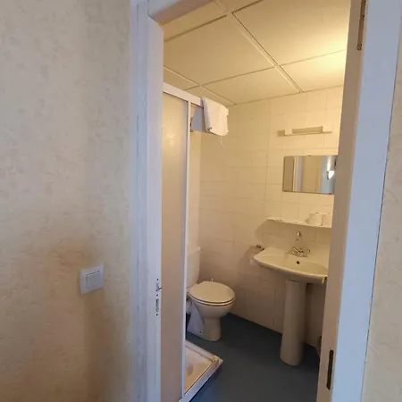 Chez Marie Et Didier 1 Minute A Pied Du Sanctuaire De 招待所