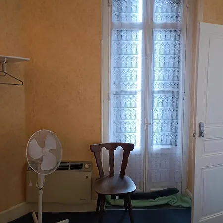 Chez Marie Et Didier 1 Minute A Pied Du Sanctuaire De 招待所 3*