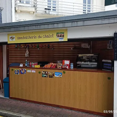 Chez Marie Et Didier 1 Minute A Pied Du Sanctuaire De 招待所 3*