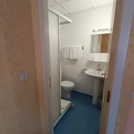 Chez Marie Et Didier 1 Minute A Pied Du Sanctuaire De Гостьовий будинок
